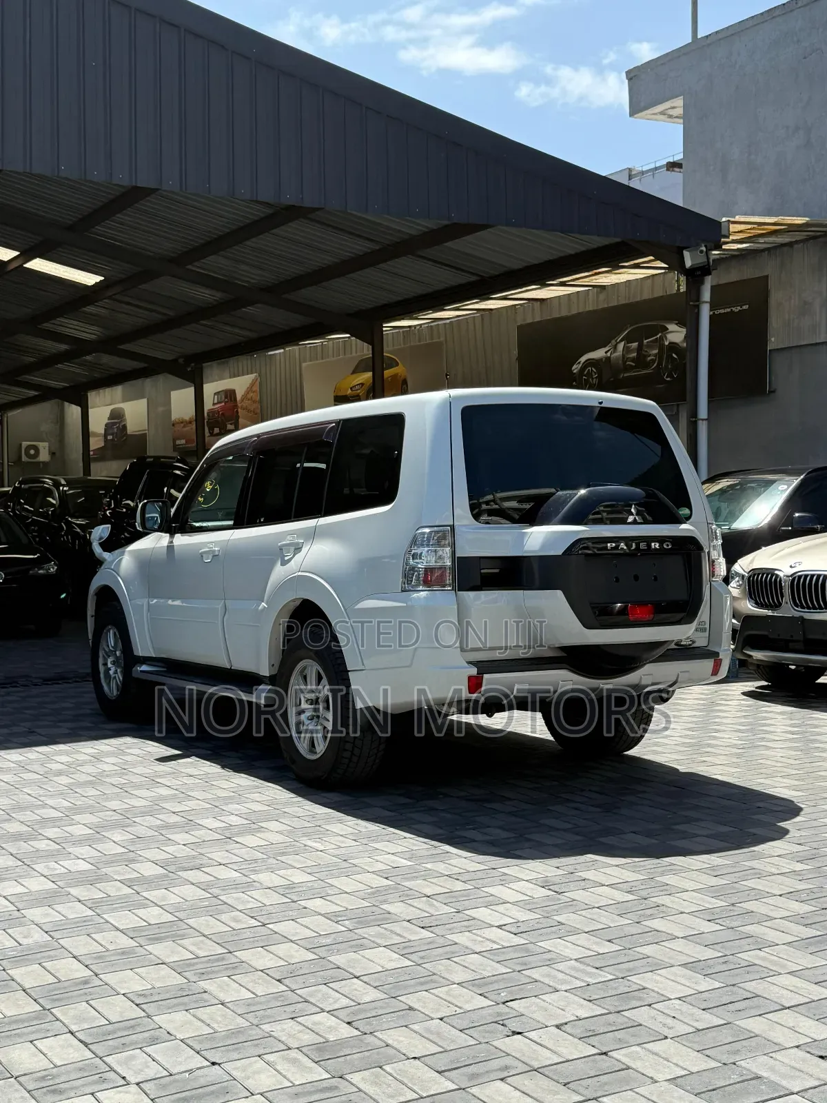 Mitsubishi Pajero 2018 White