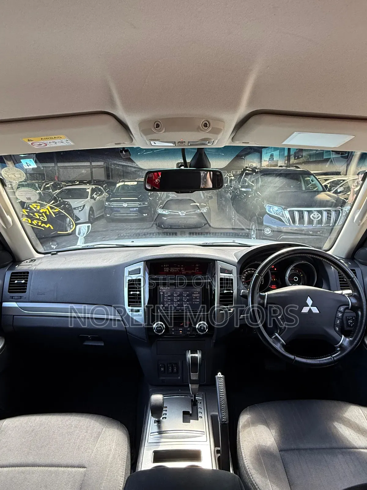 Mitsubishi Pajero 2018 White