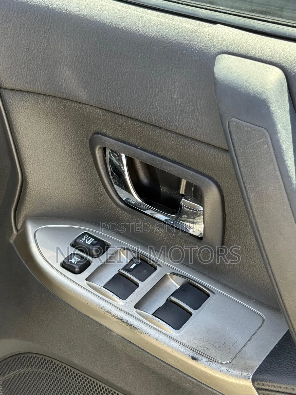 Mitsubishi Pajero 2018 White