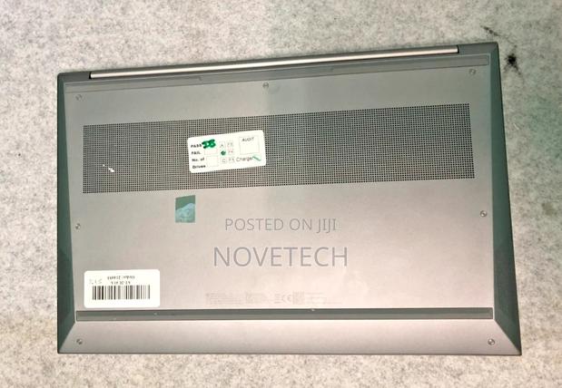Laptop HP Zbook Studio G7 32GB Intel Core I7 SSD 512GB - thumbnail 3