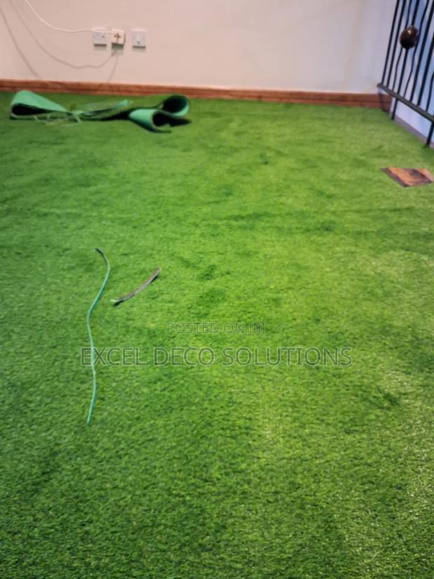 Premium Artificial Grass Carpet – Natural Green Look