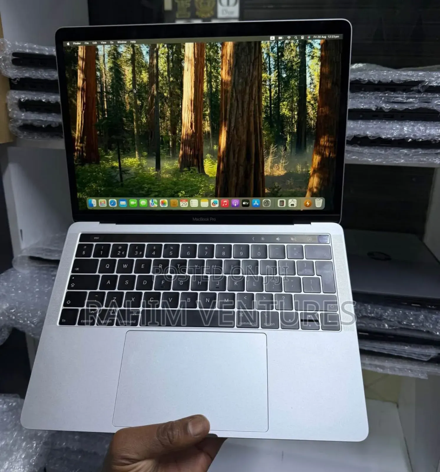 Laptop Apple MacBook Pro 2019 16GB Intel Core i7 SSD 1T