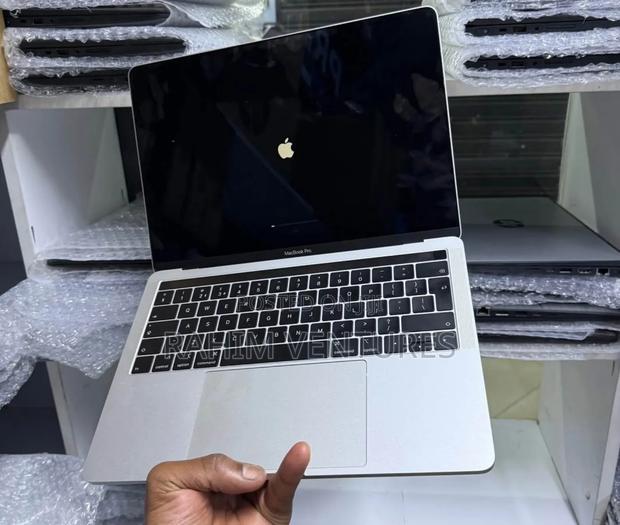 Laptop Apple MacBook Pro 2019 16GB Intel Core i7 SSD 256GB - thumbnail 4