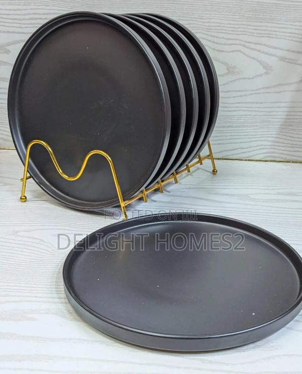 Black Ceramic Plates_co - main view