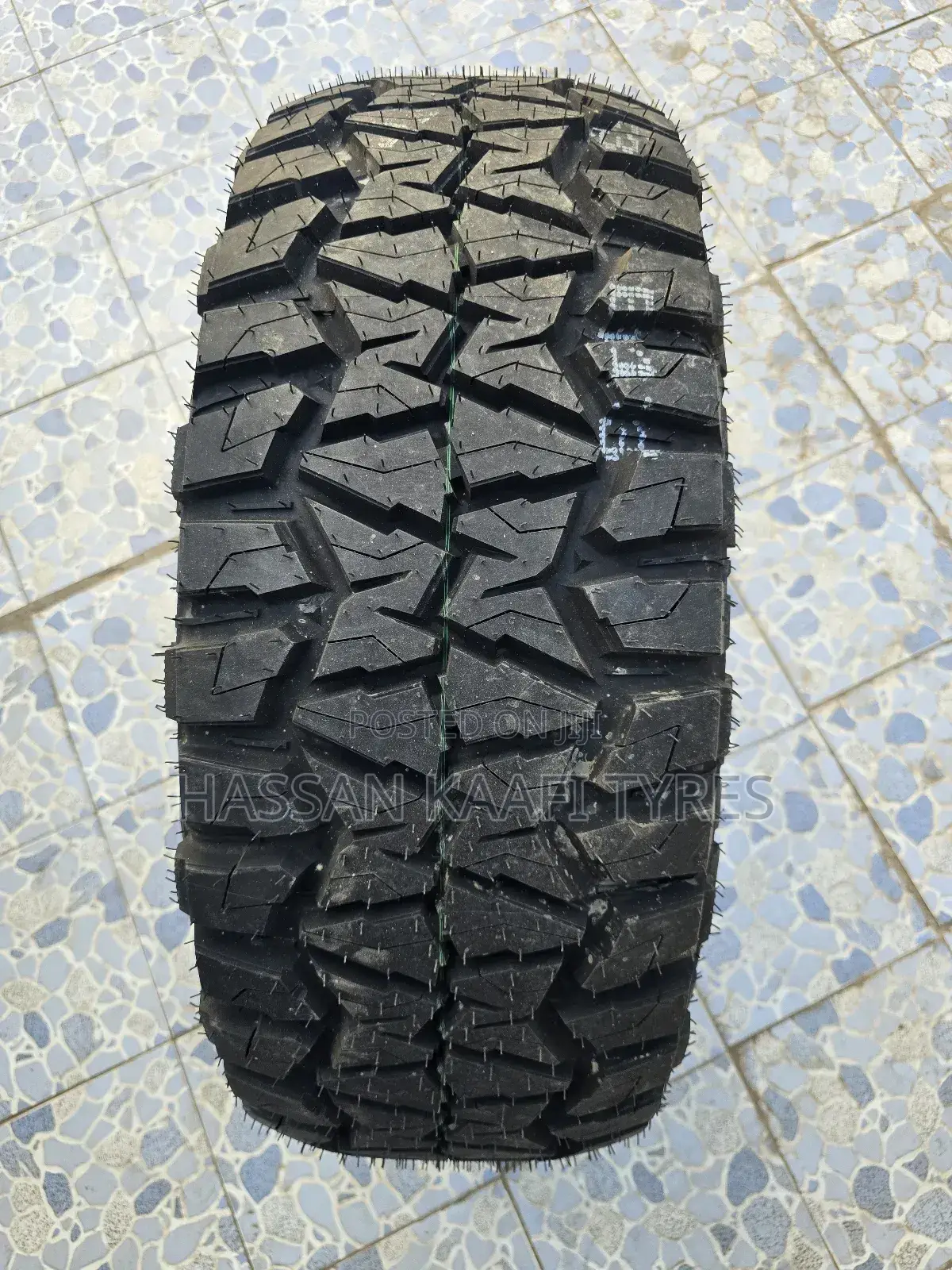 285/70r17 Comforser Cf9000