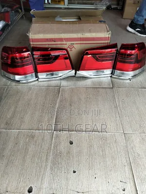 Land Cruiser Fj200 Taillamp -Original