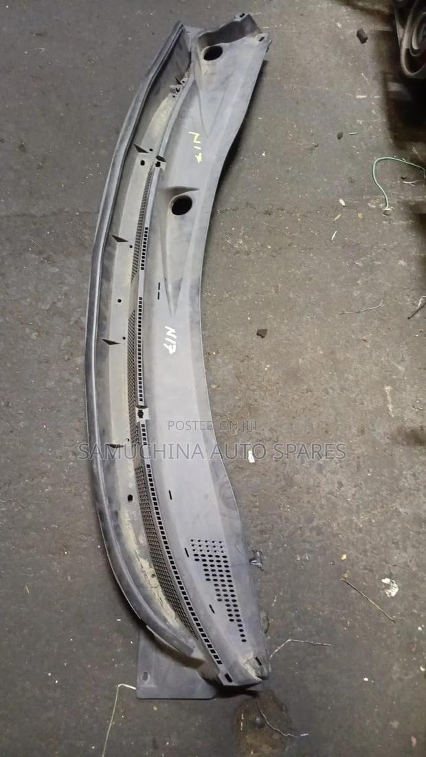 Wiper Panel Nissan Latio N17