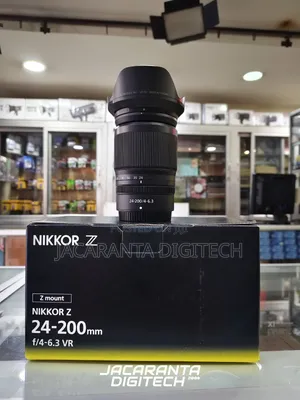 Nikon Nikkor Z 24-200mm F/4-6.3 Vr Lens
