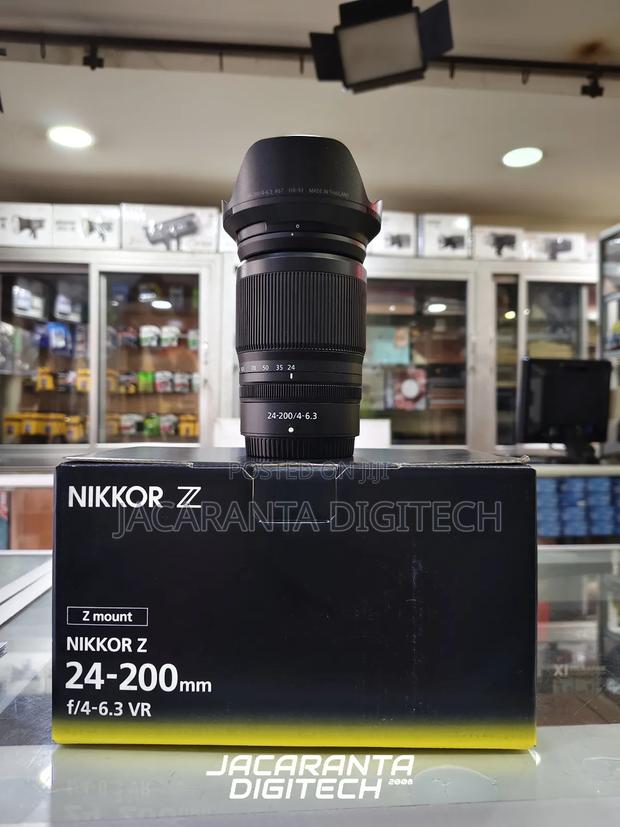 Nikon Nikkor Z 24-200mm F/4-6.3 Vr Lens