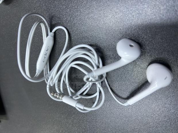 Oppo White Wired Headsets - main view