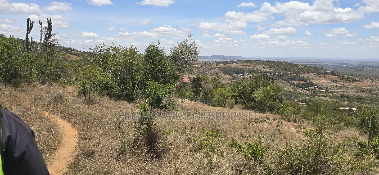 2 Acres for Sale in Mua Hills