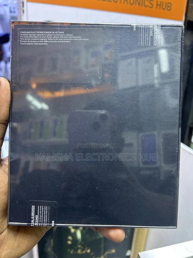 New Samsung Galaxy Z Fold4 512 GB Black - thumbnail 2