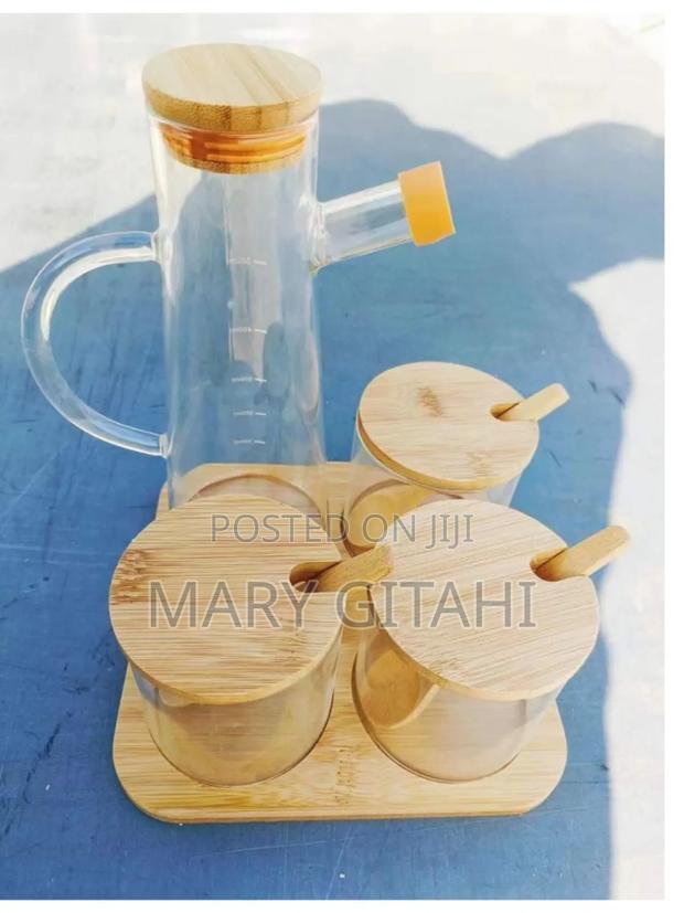 4pcs Oil Jar Set With Bamboo Stand and Bamby Lid