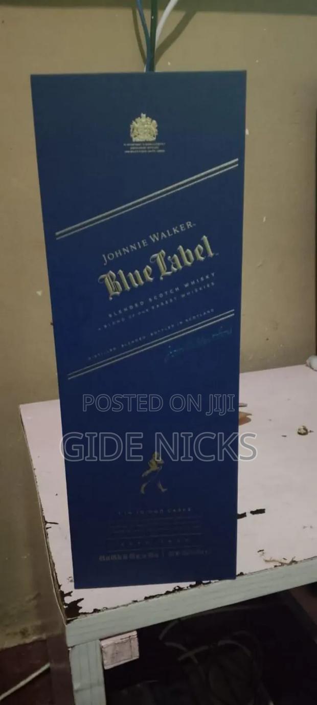 Blue Label Johnnie Walker - main view