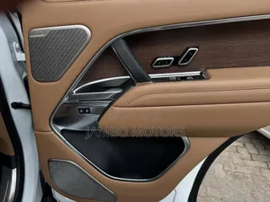 Land Rover Range Rover Vogue 2023 White