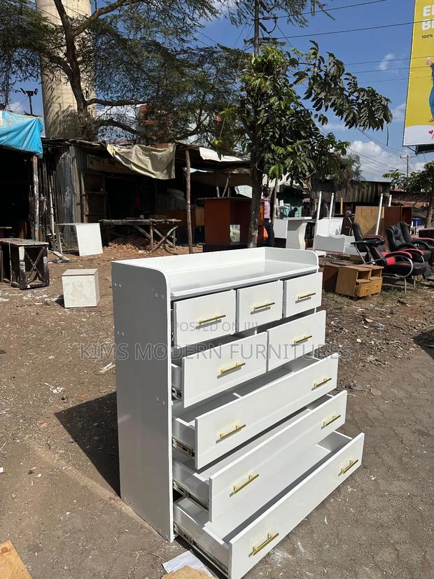Chest of Drawers White 4by 4 Ft Hydraulic With Rails