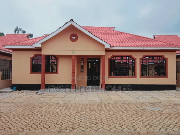 3bdrm Bungalow in Kenyatta Road / Theta for sale