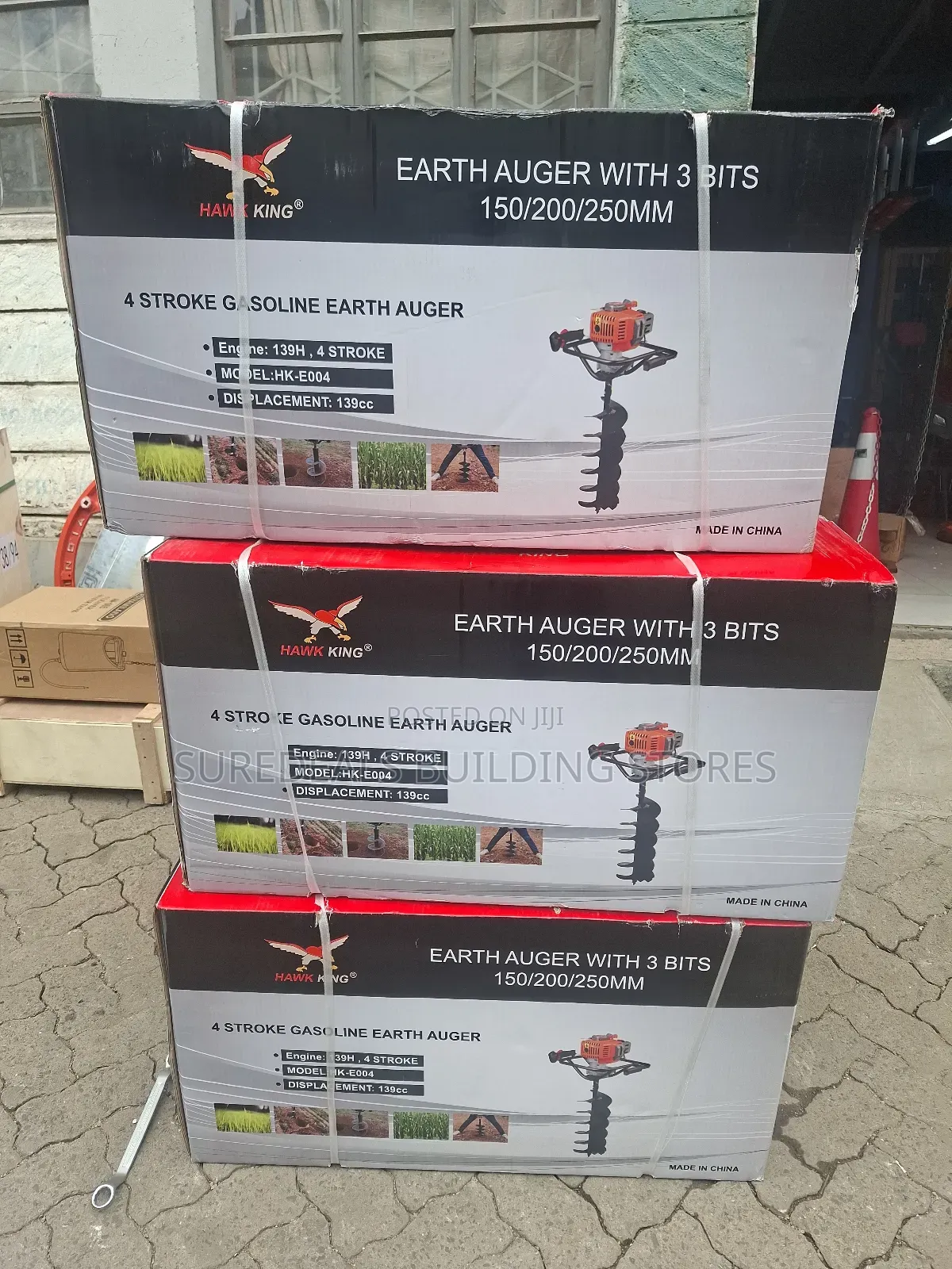 4-Stroke Earth Auger With 3 Bits.