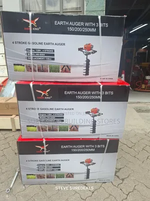 4-Stroke Earth Auger With 3 Bits.