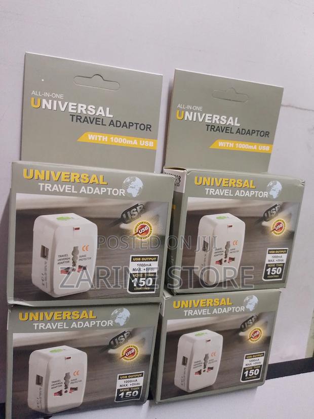 Universal Travel Adaptor - main view