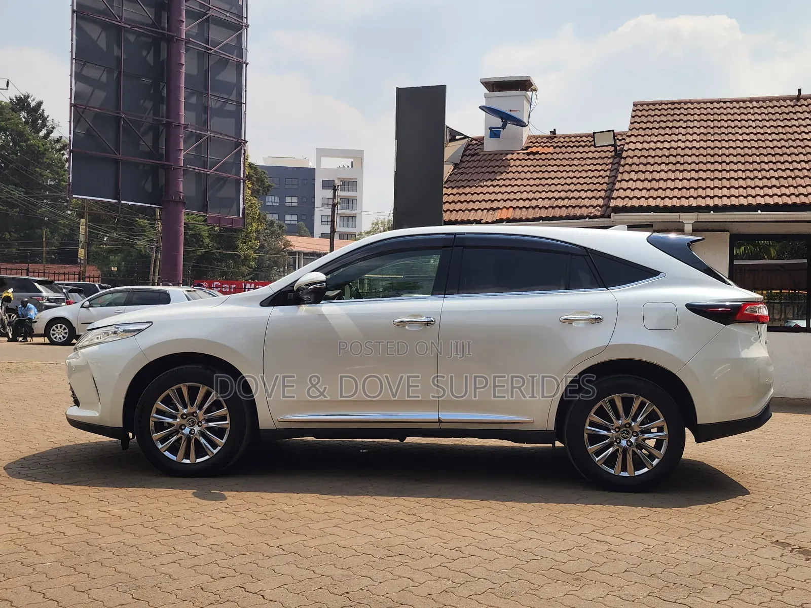 Toyota Harrier 2.0 2018 White
