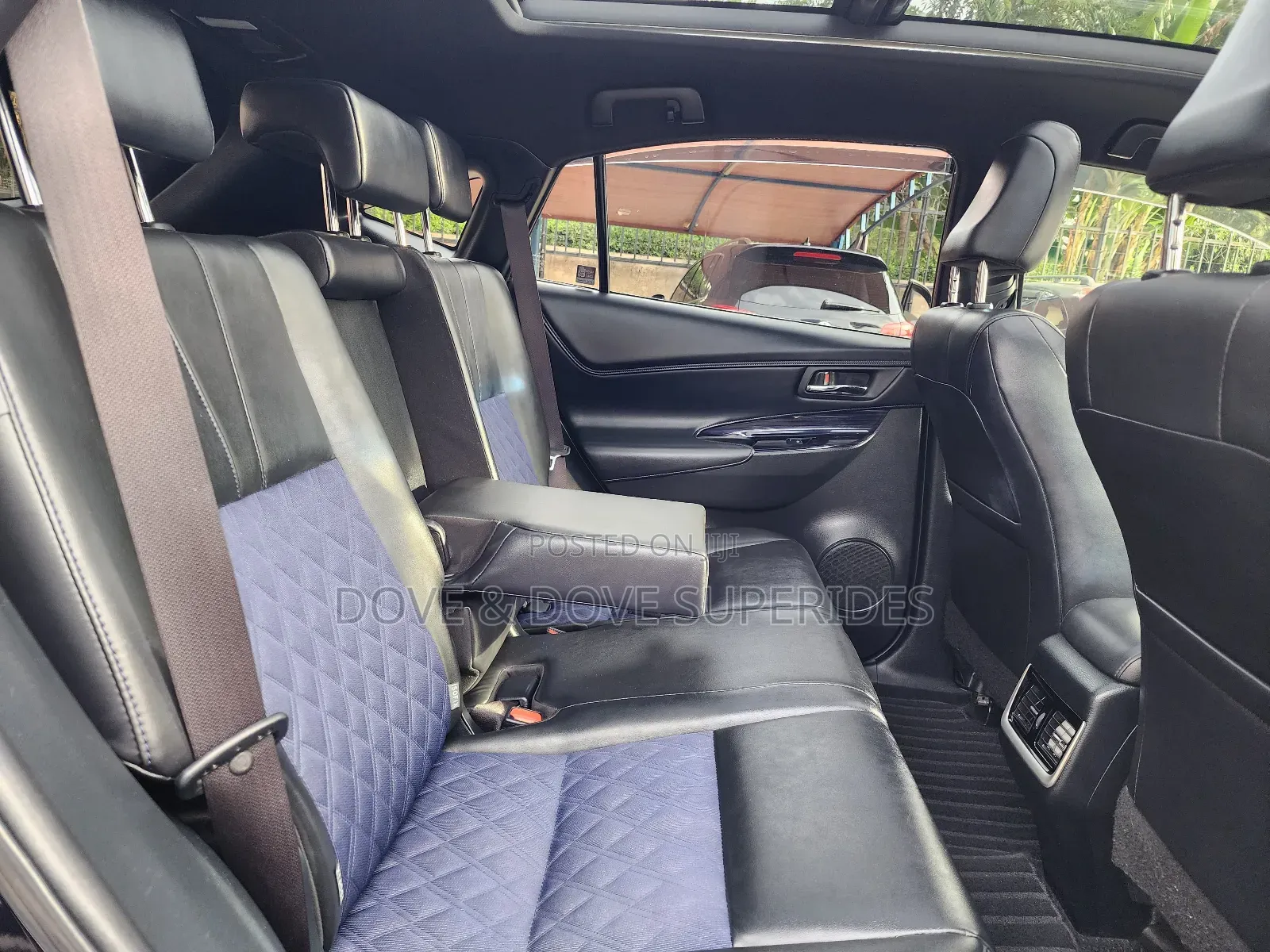 Toyota Harrier 2.5 Hybrid 4WD 2019 Purple