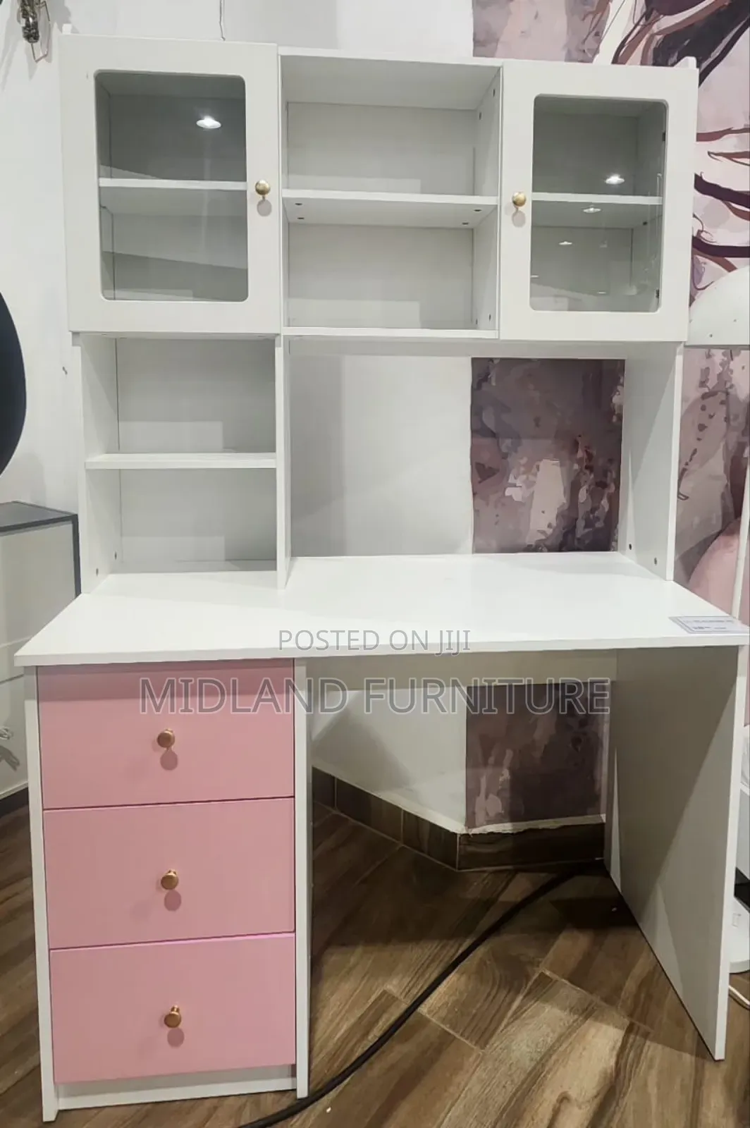 Children Desk Pay on Delivery