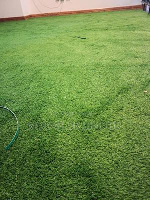 Thick Artificial Turf – Premium Comfort Underfoot - thumbnail 2