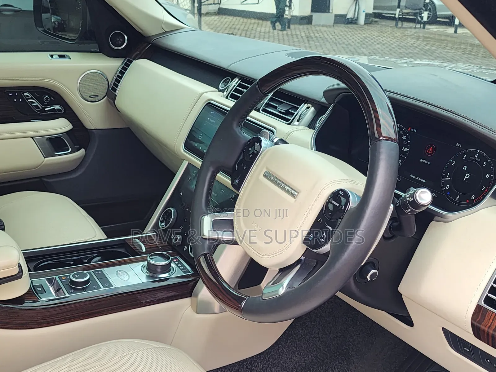 Land Rover Range Rover Vogue 2018 Gold