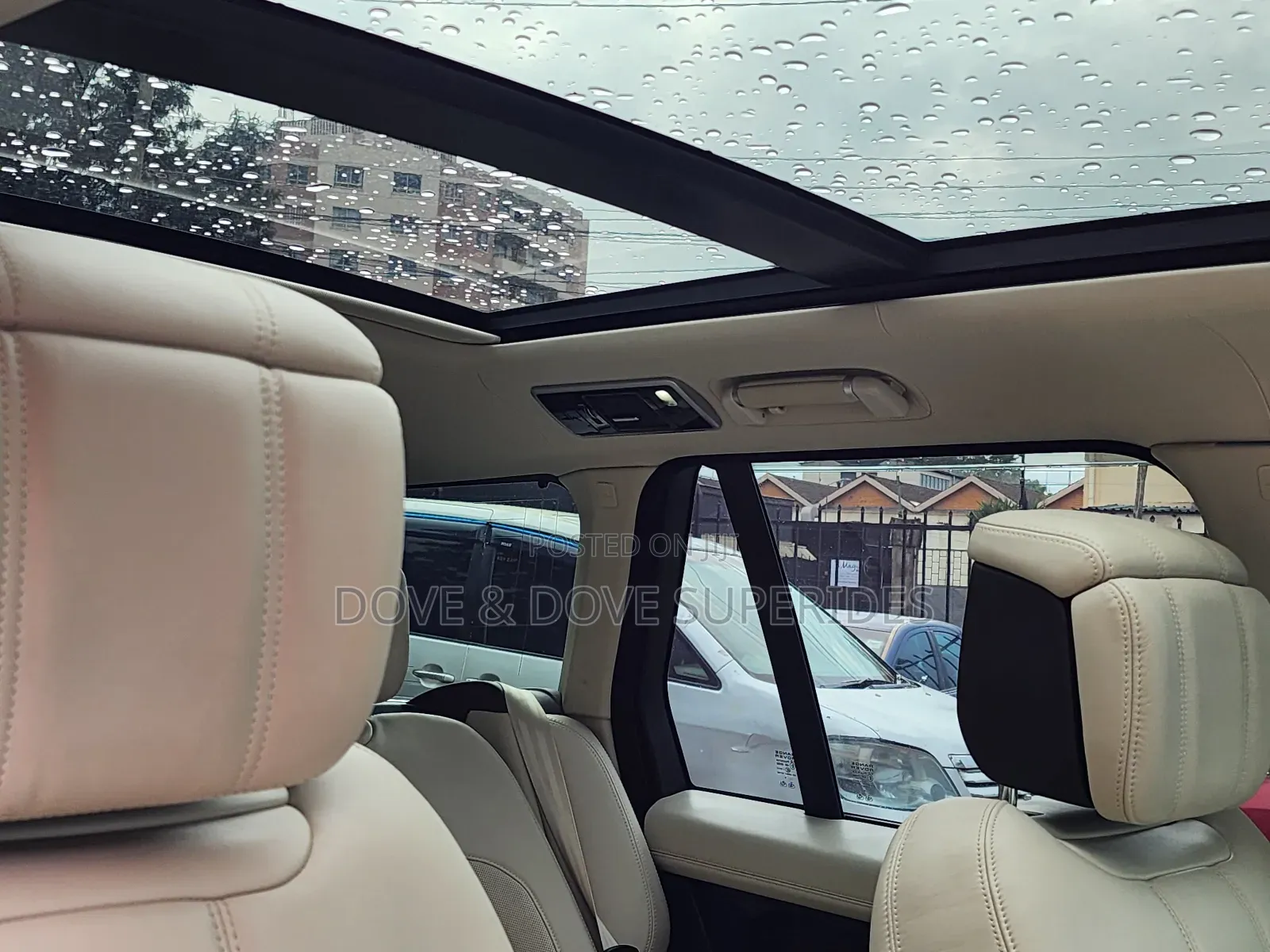 Land Rover Range Rover Vogue 2018 Gold