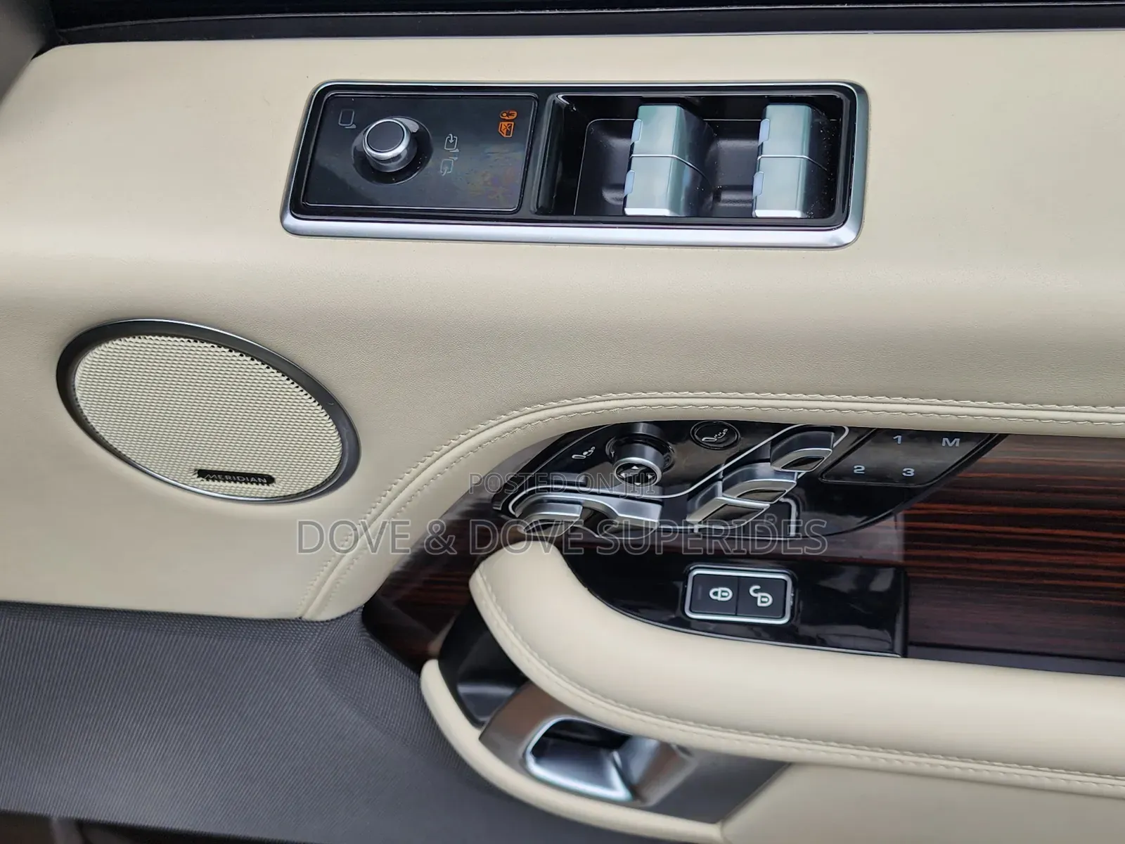 Land Rover Range Rover Vogue 2018 Gold
