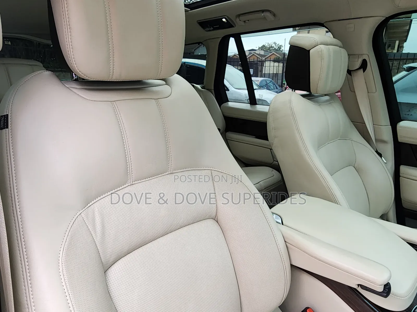 Land Rover Range Rover Vogue 2018 Gold