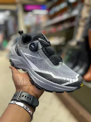 Columbia Boa X North Face Available  Sizes 40-44