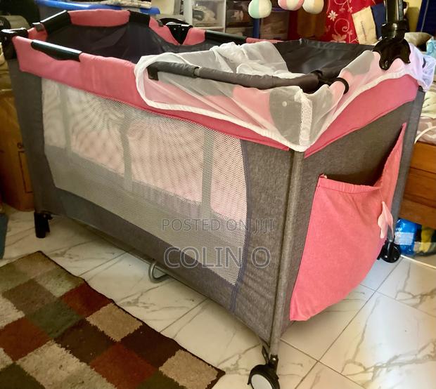 Baby Crib/Cot and Foldable Bath - thumbnail 3