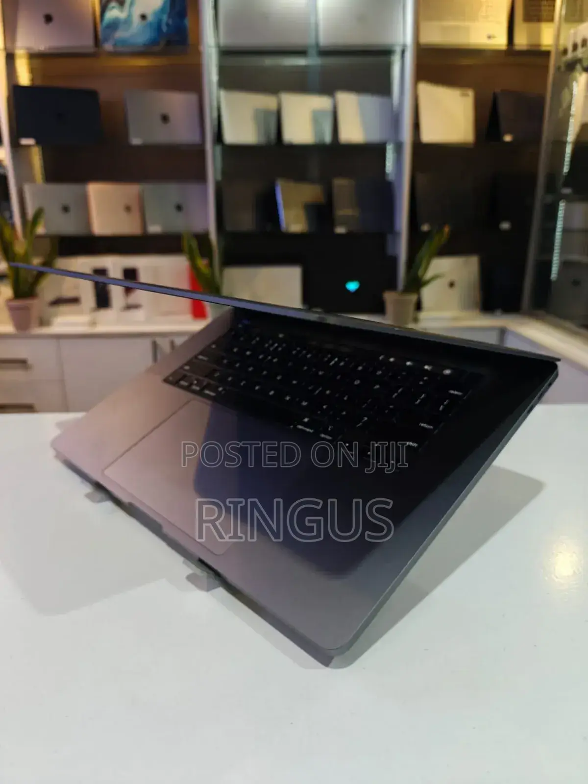 Laptop Apple MacBook Pro 2019 16GB Intel Core I9 SSD 500GB