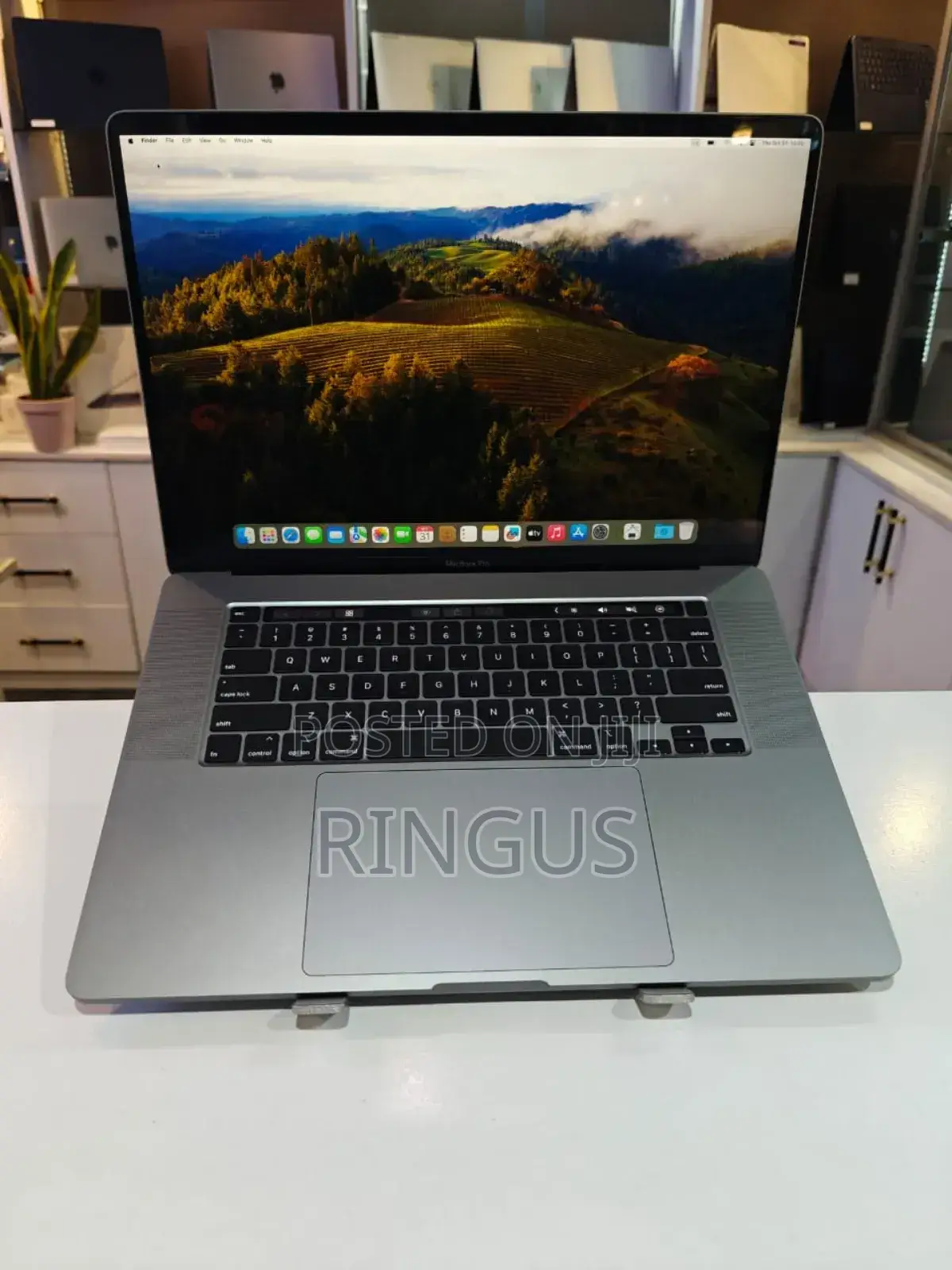 Laptop Apple MacBook Pro 2019 16GB Intel Core I9 SSD 500GB