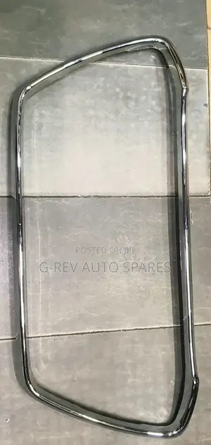 Mitsubishi RVR Grill Chrome