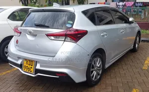 Toyota Auris 2016 Silver