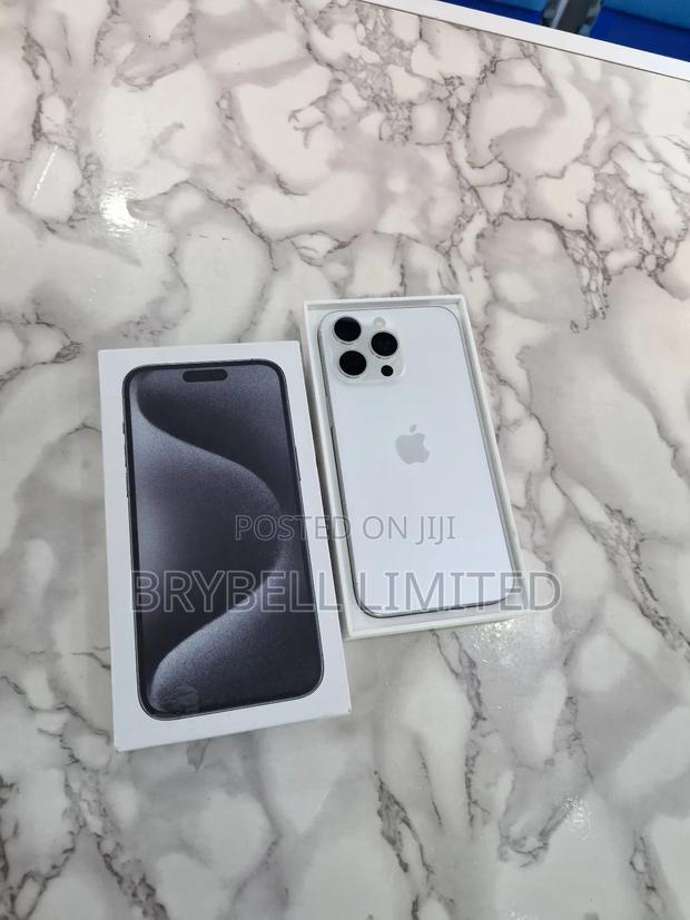 Apple iPhone 15 Pro Max 256 GB White - main view