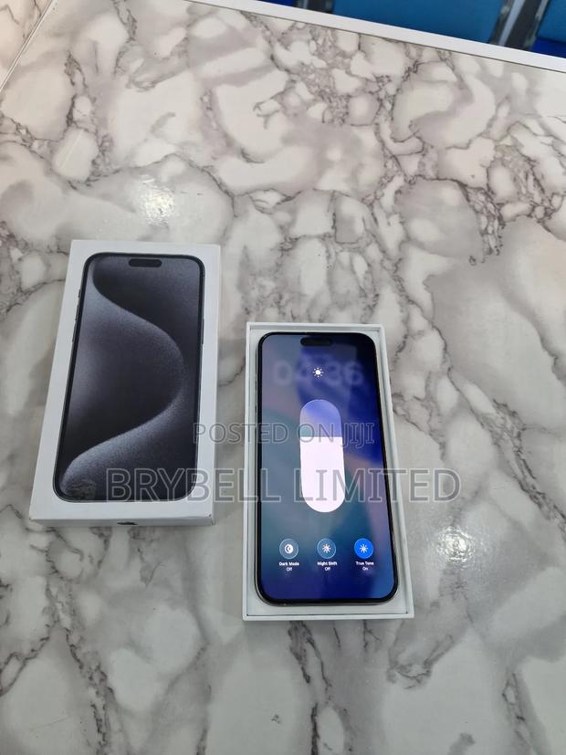 Apple iPhone 15 Pro Max 256 GB White - thumbnail 4