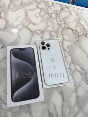Apple iPhone 15 Pro Max 256 GB White