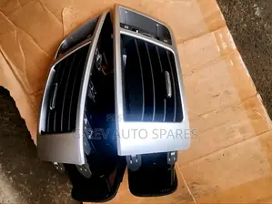 Land Cruiser 200 Series Dashboard Vents.