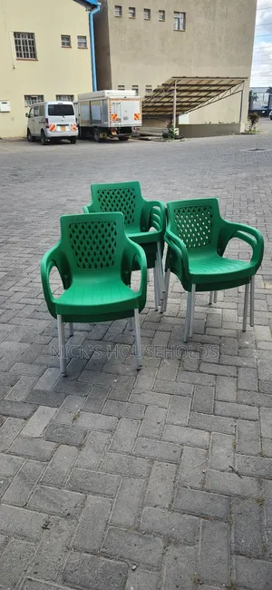New in Stock Plastic Chairs in Safaricom Colour