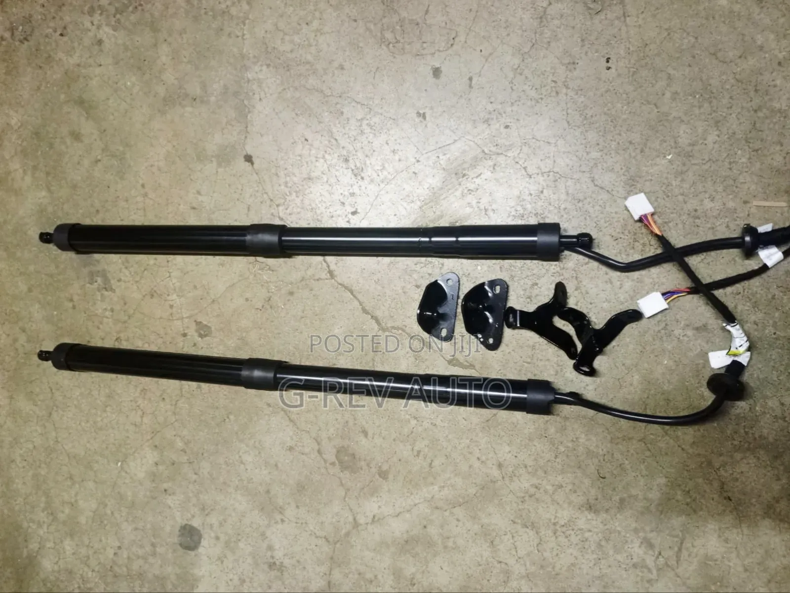 Lexus Nx 200t Boot Shocks.
