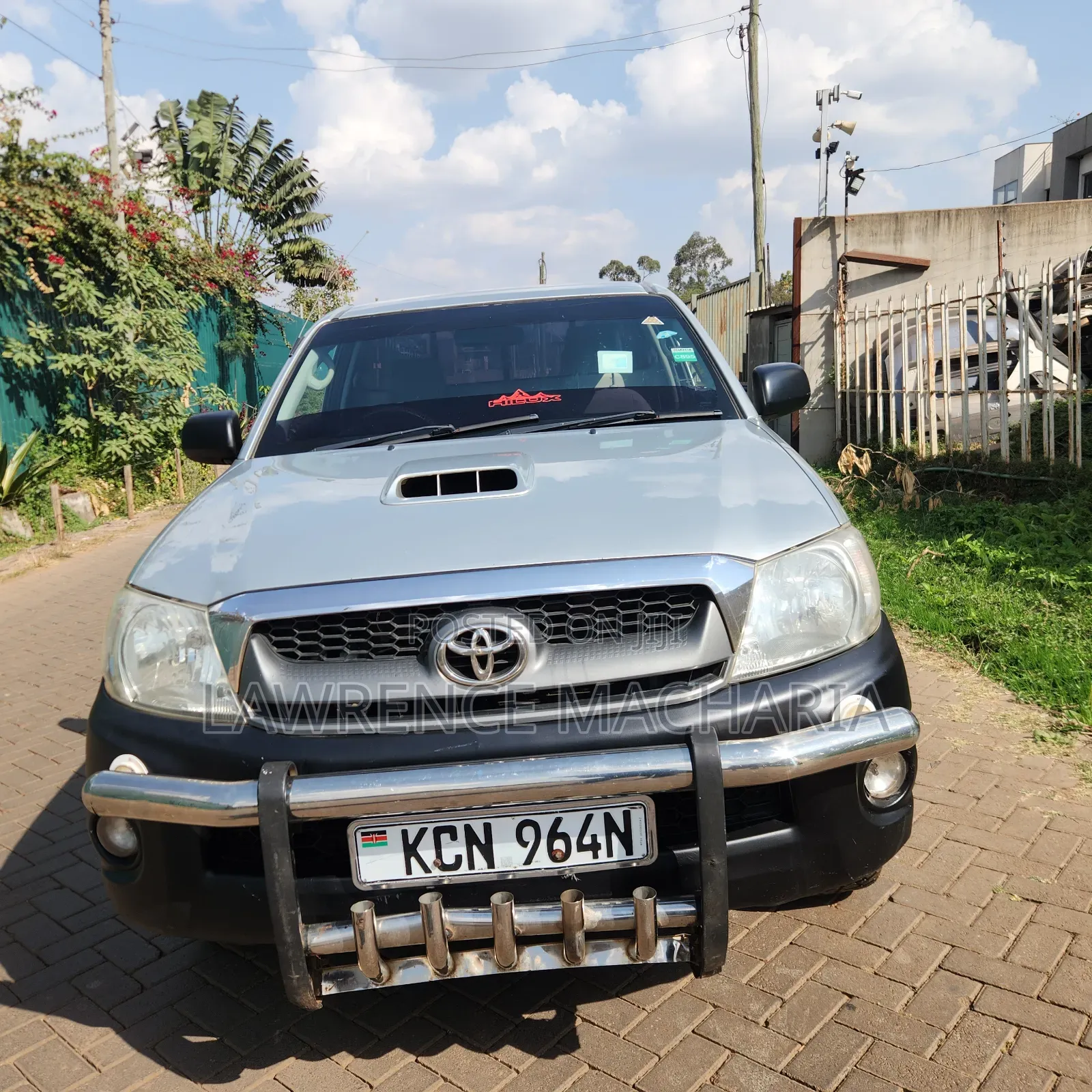 Toyota Hilux 2010 Silver