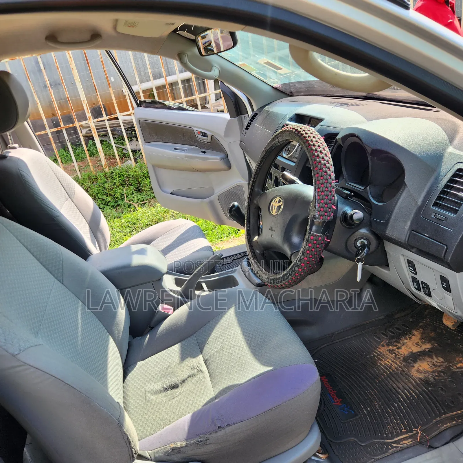 Toyota Hilux 2010 Silver