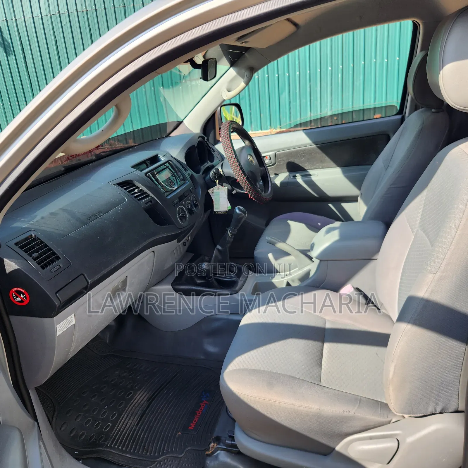 Toyota Hilux 2010 Silver