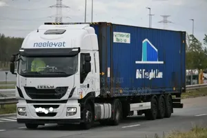 Boxbody/Containerised Trailers for Errands Are Accessible