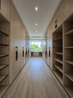 5bdrm Maisonette in Evergreen Plus Dsq, Runda for sale