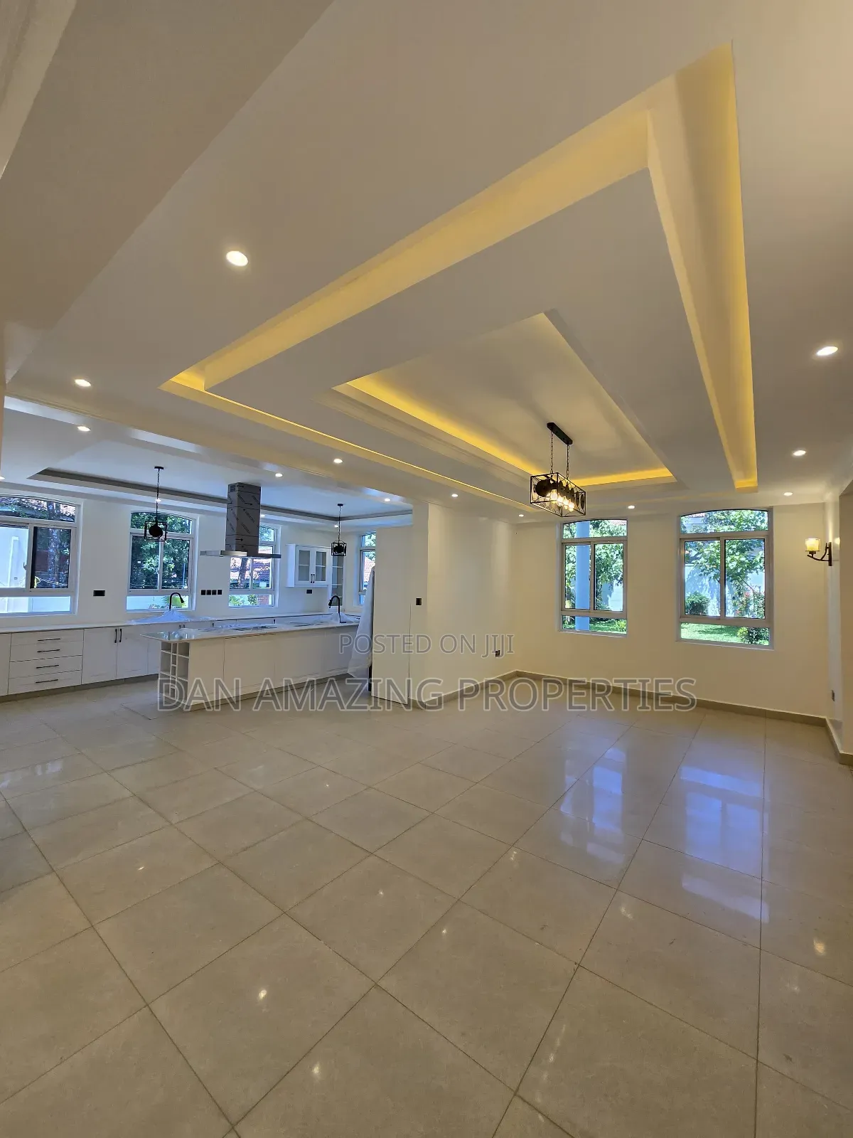5bdrm Maisonette in Evergreen Plus Dsq, Runda for sale